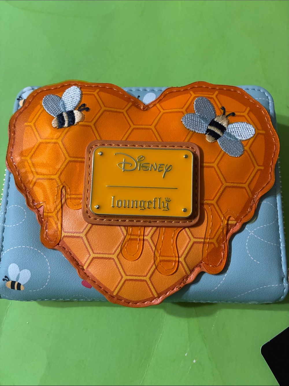 Disney Loungefly - Winnie the Pooh Scented Wallet - Picture 4 of 10
